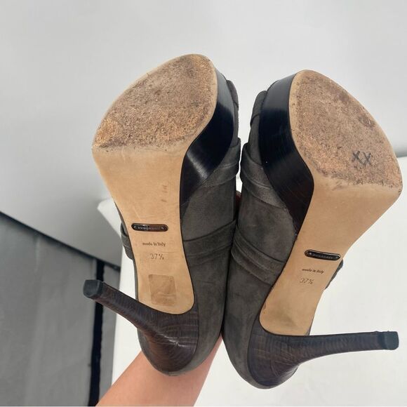 BURBERRY Peep toe Gray Suede Booties - Picture 13 of 13